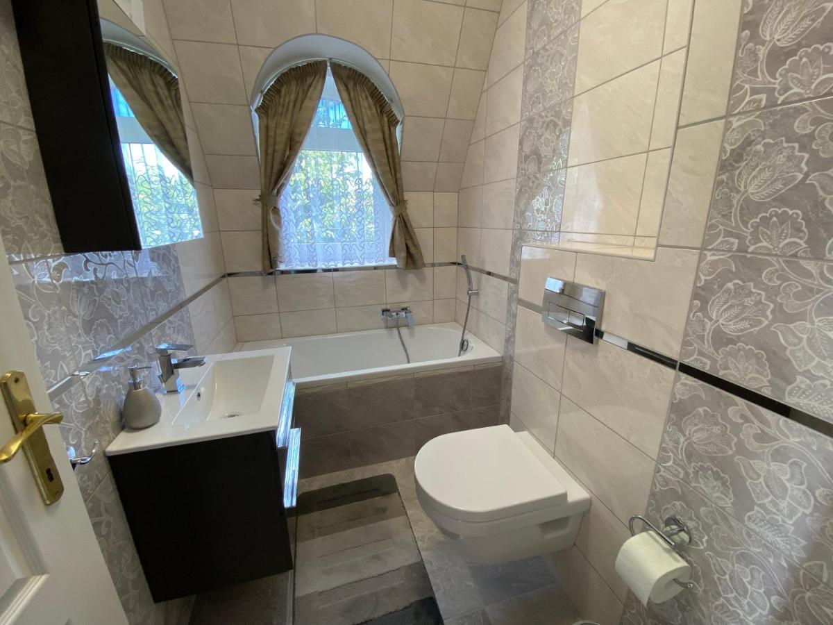 Ferienwohnung Sarga-Kek Haz Vonyarcvashegy Exterior foto