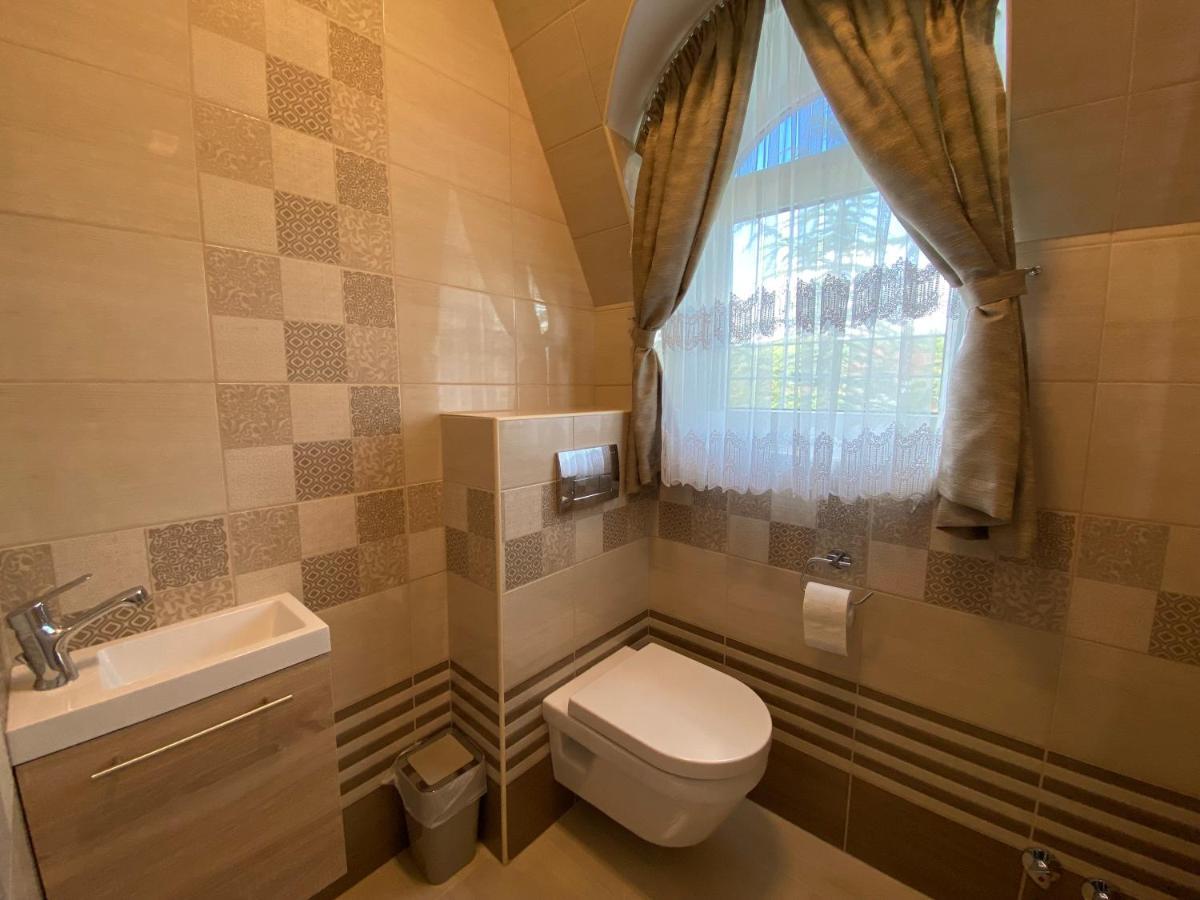 Ferienwohnung Sarga-Kek Haz Vonyarcvashegy Exterior foto